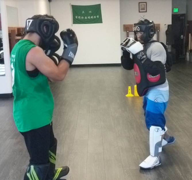 You are currently viewing Light Sparring class to help you perform techniques under stress